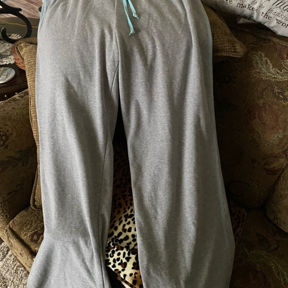 Gloria Vanderbilt cotton knit pants